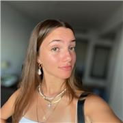 Doy clases de inglés, física, matemáticas, tecnología y alguna otra materia a niños de primaria y secundaria, tengo experiencia.